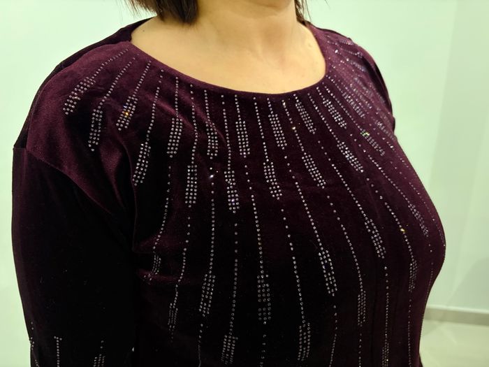 Robe traditionnelle en velours - photo numéro 3