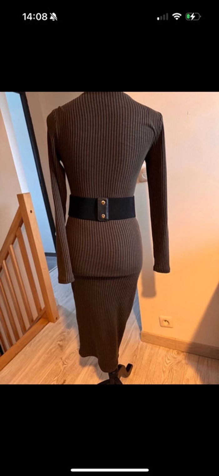 Robe décolleté - photo numéro 3