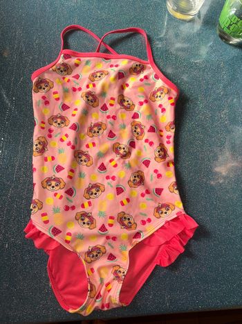 Maillot de bain 1 pièce t 5/6ans 116/122