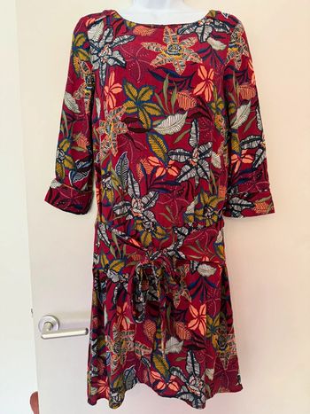 Jolie robe rouge coloré Promod