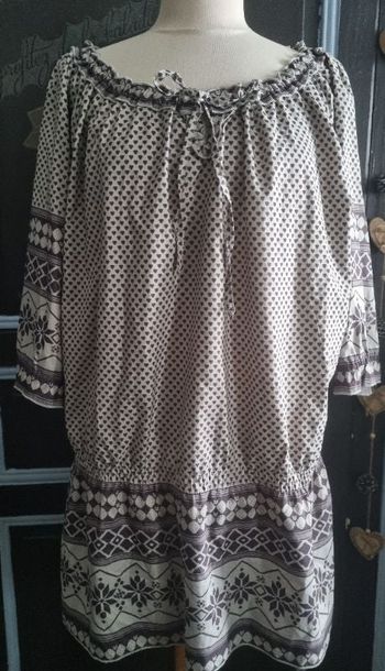 Blouse légère à motifs cœurs et géométrique taille 50