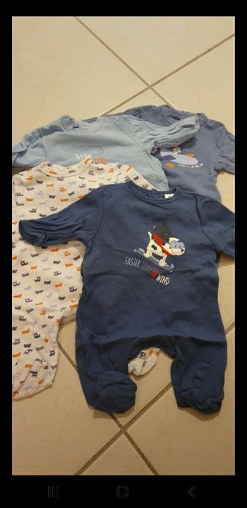 4 pyjamas 0 mois léger