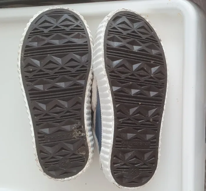 Chaussure en toile - photo numéro 4