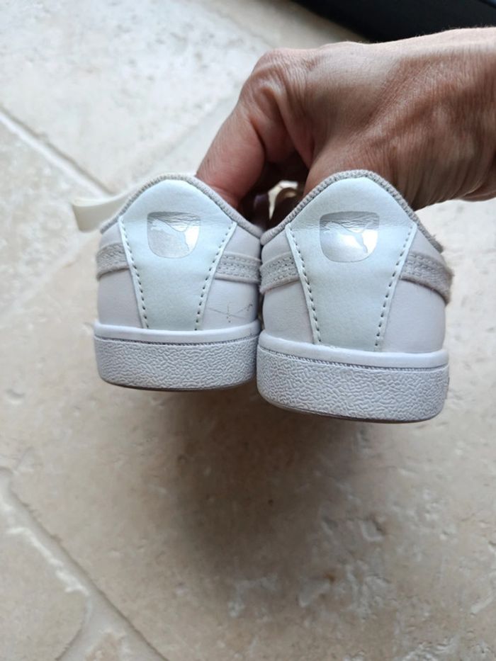 Baskets taille 32 - photo numéro 2