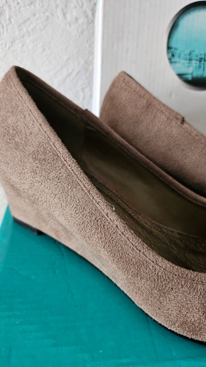 Belles chaussures neuves talons compensés pointure 35 - photo numéro 5