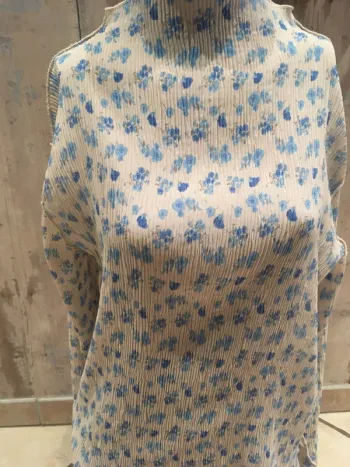 Jolie blouse légère tissu crépon jamais portée en XL 42 Shein