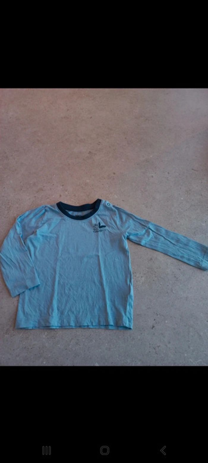 Lot hauts 24 mois - photo numéro 5