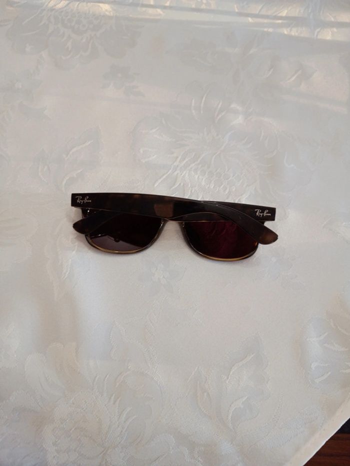 Lunettes de soleil Ray-Ban authentiques fabriquées en Italie - photo numéro 5