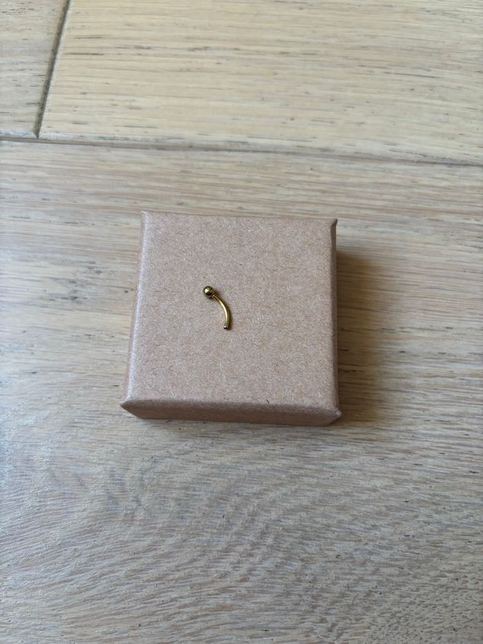 Piercing banane doré push-in/earfinity en acier