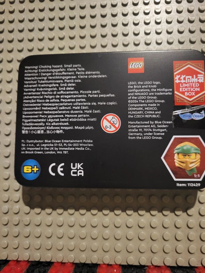 Boilte lego avec ses 2 figurines lego ninjago - photo numéro 2