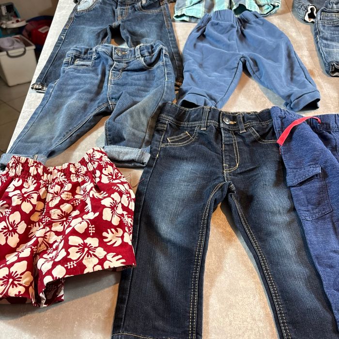 Lot 12 pantalons/short 12 mois - photo numéro 2