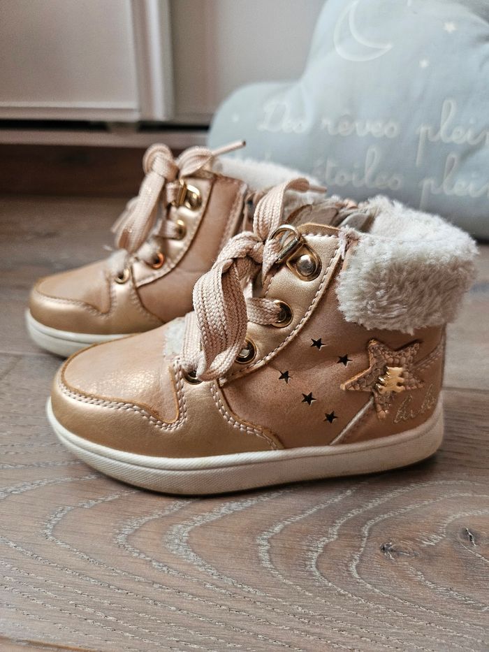 Chaussures montantes T.23 - photo numéro 6