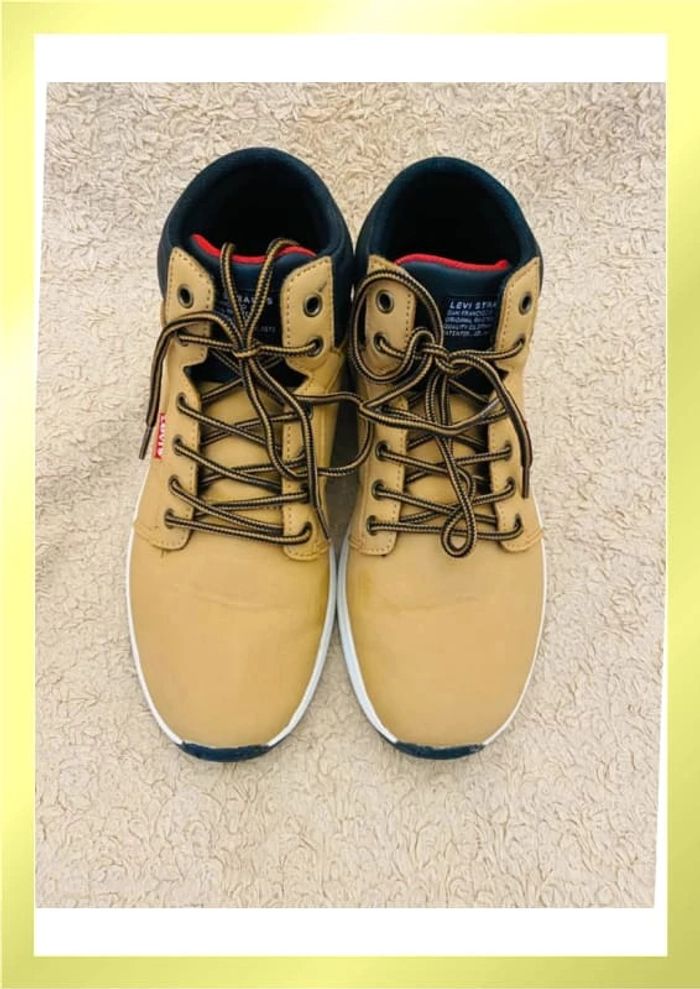 Magnifique paire de bottines légères Levi’s pointure 38 - photo numéro 3