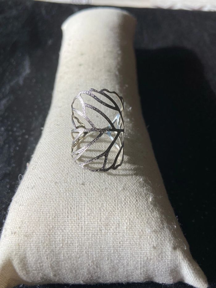 Bague enlacement argentée ajustable