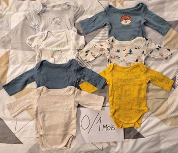 Lots de 7 body 1 mois