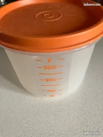 boîte de conservation Tupperware graduée