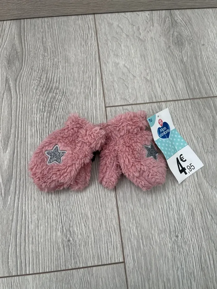 Gant bébé rose