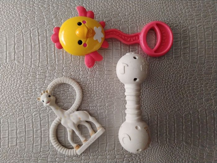 Lot de plusieurs jouets éveil bébé - photo numéro 3