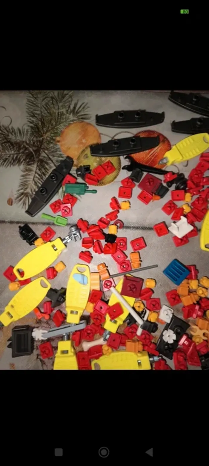 Gros lot petites pièces Playmobil - photo numéro 2