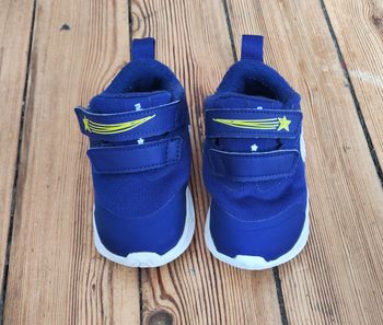 Baby sneakers / baskets Taille 21