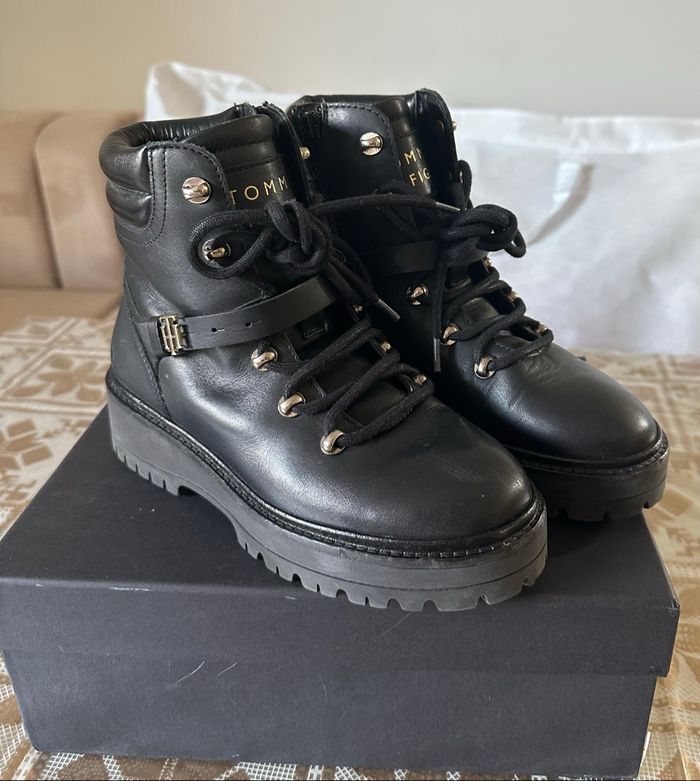 Bottes en cuir noir Tommy Hilfiger