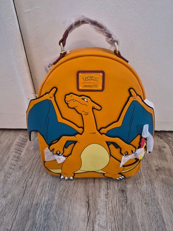 Véritable Loungefly Dracaufeu