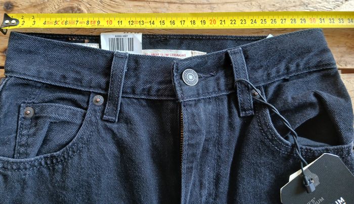Jeans neuf Levis 70S high slim straight - photo numéro 8