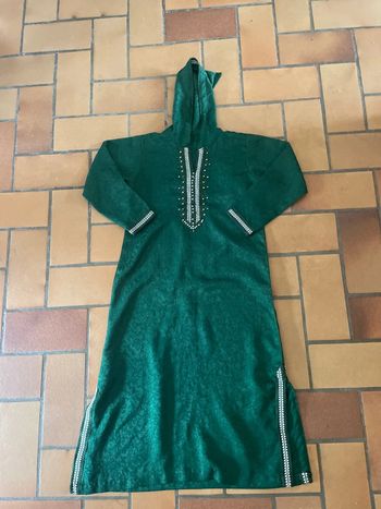 Tenue traditionnelle verte