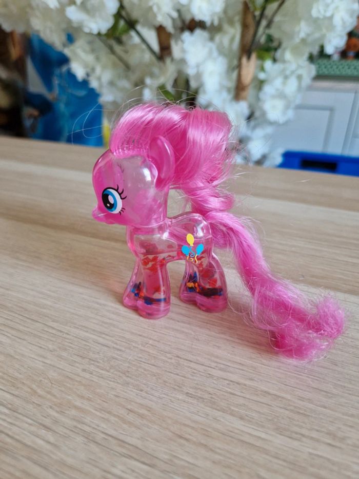 Figurine my little poney hasbro officielle G4