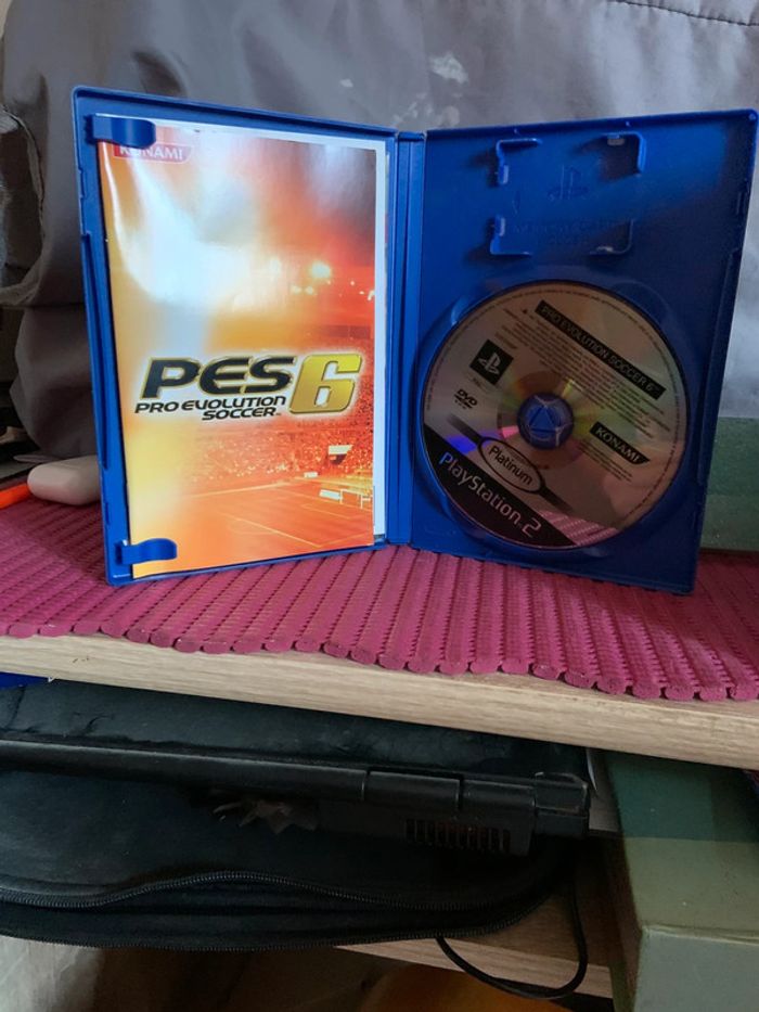 Jeu Pes Pro Évolution Soccer 6 et 2008  platinum ps2 - photo numéro 2