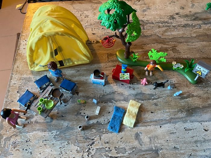 Le camping des playmobil