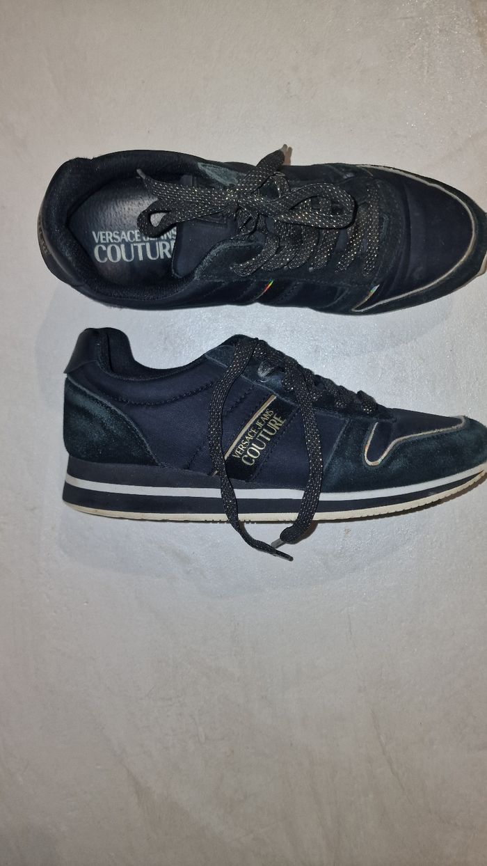 Baskets Basquettes Versace jean couture noir et or