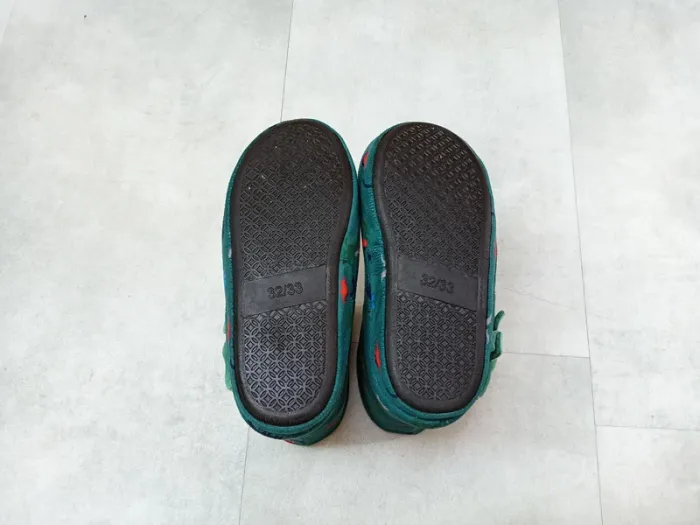 Paire de pantoufles taille 32-33 - photo numéro 6