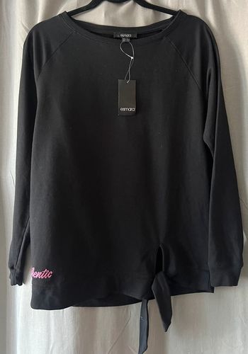 Pull sweat noir nouée sur le devant marque esmara neuf et étiqueté taille M ( 38/40 )