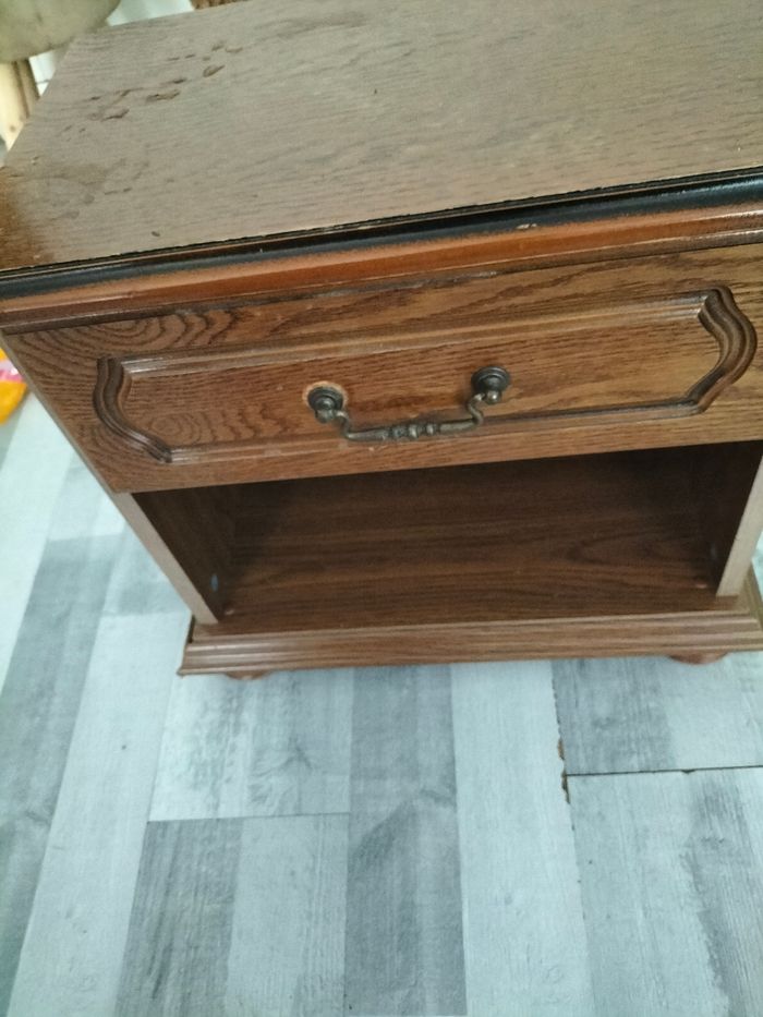 Table de chevet