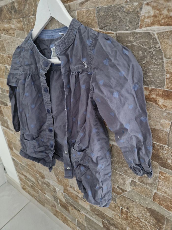 1 blouse tablier peinture dessin  gris avec motifs cœurs bleu taille -5 ans marque OKAIDI - photo numéro 5