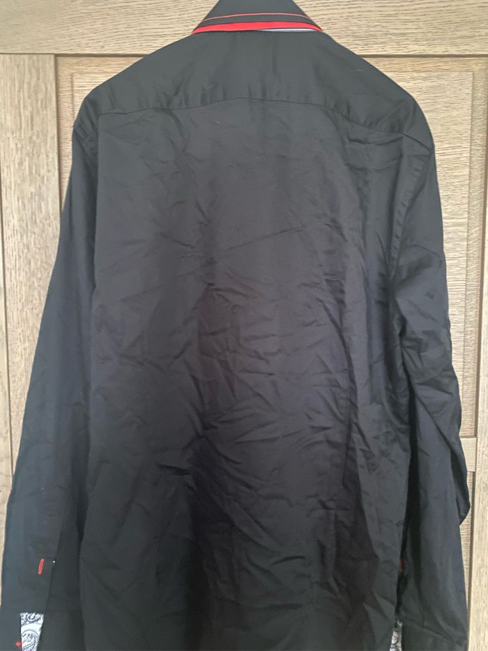 Chemise noire et rouge homme - photo numéro 4