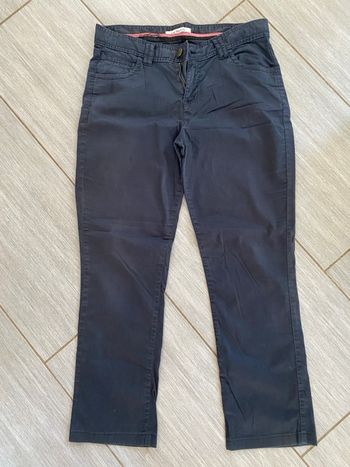 Pantalon court fin taille 40