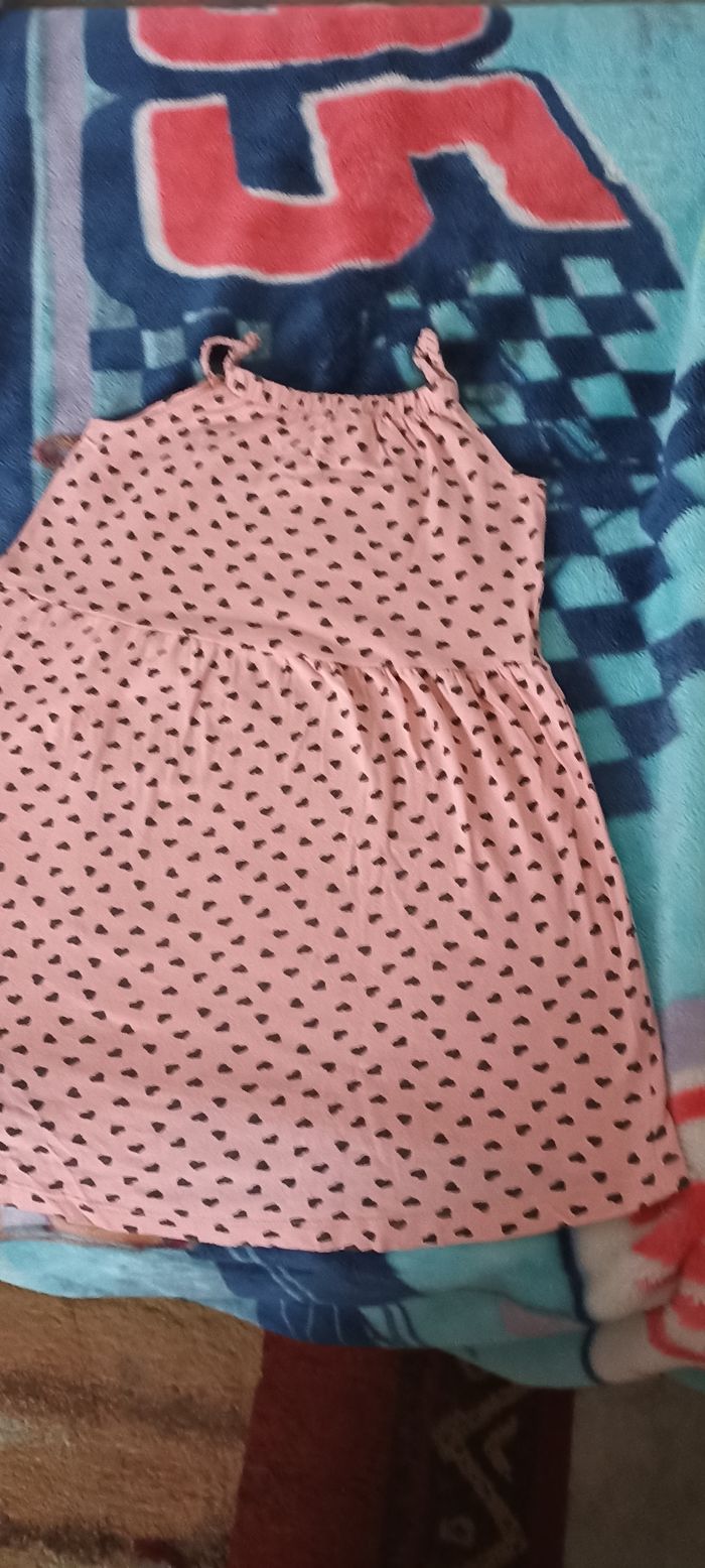 Robe   rose clair à motif coeur - photo numéro 3