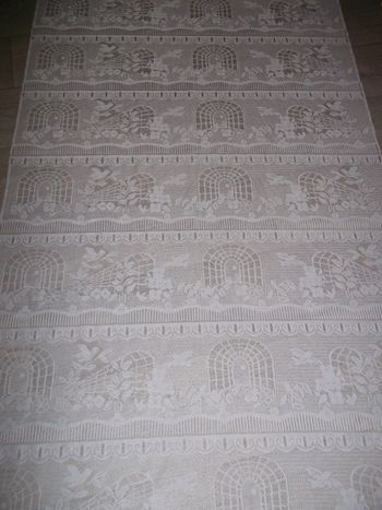 Rideau passe tringle, blanc, déco "arches et oiseaux" 91 X 174 TBE