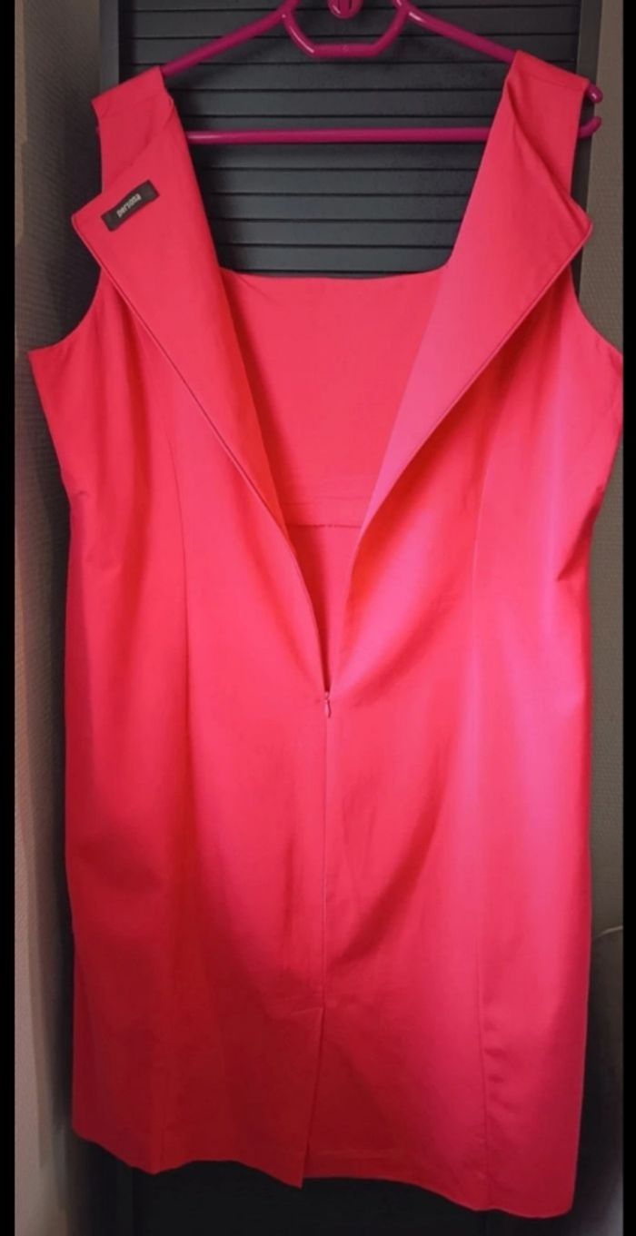 Robe sans manche chic - photo numéro 3