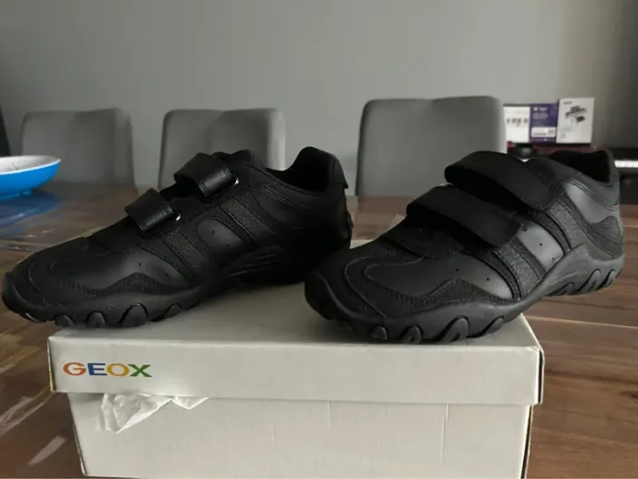 Basket geox NEUVE taille 39 - photo numéro 3