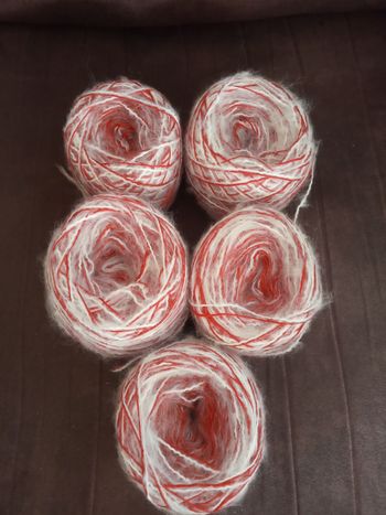 Lot de 5 Pelotes Fantaisies Tons Rouges et Blancs (420g)