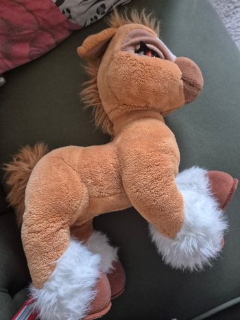 Peluche interactive poney toffe