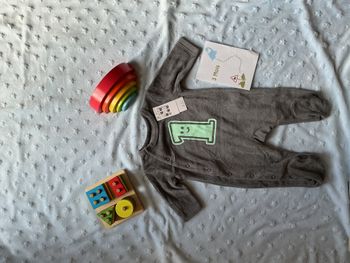 pyjama grenouillère en velours gris 3 mois tex ouverture devant neuf avec étiquette