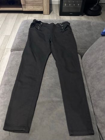 Pantalon stretch noir ouverture bouton 