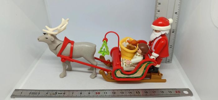 Traîneau de père Noël avec cadeaux et ange playmobil - photo numéro 4
