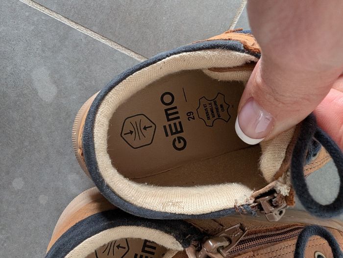 Paire de chaussures en cuir - photo numéro 4