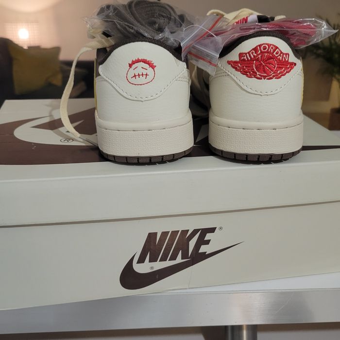 Basket nike air jordan 1 low ×travis scott - photo numéro 4
