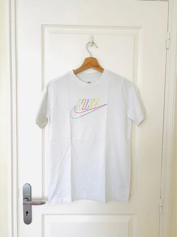 T-shirt nike